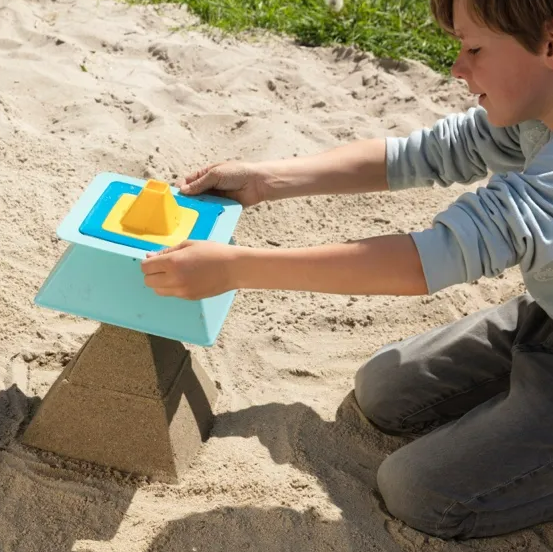 Quut Pira - 3-Layered Sand Pyramid Builder | Outdoor Toys | Safari Ltd®