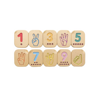 Hand Sign Numbers 1-10 | Educational Toys | Safari Ltd®