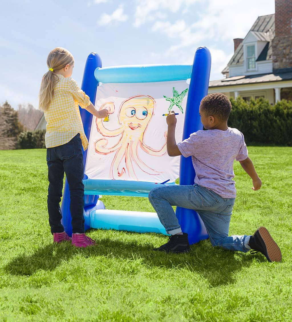 Inflatable Easel - Safari Ltd®