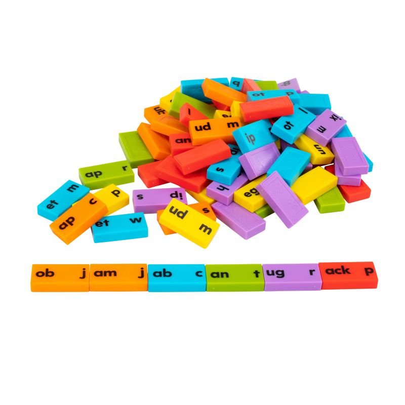 Phonics Dominoes - Short Vowels - Safari Ltd®