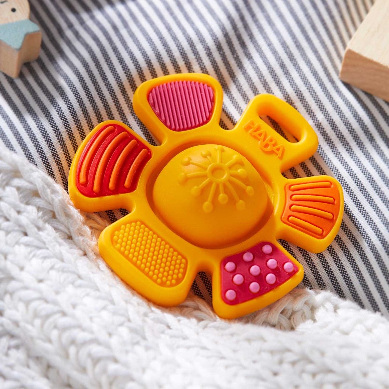 Popping Flower Silicone Teething Toy - Safari Ltd®