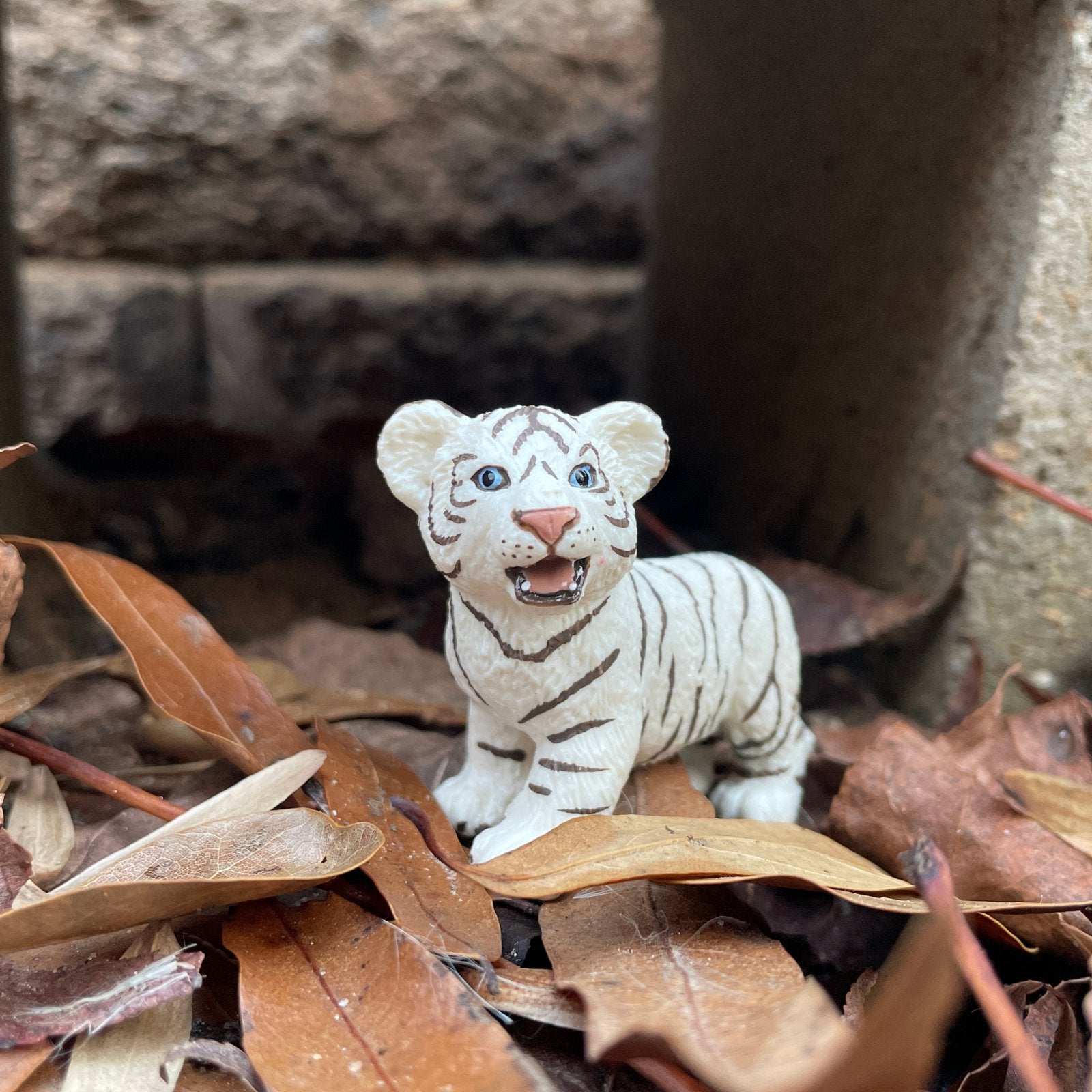 White Bengal Tiger Cub Toy - Safari Ltd®